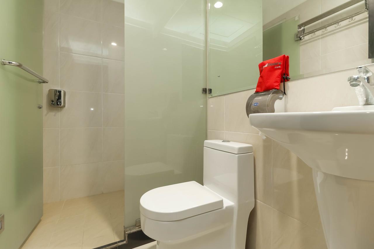 Reddoorz Plus Near Halim Perdanakusuma 2 Jakarta Luaran gambar